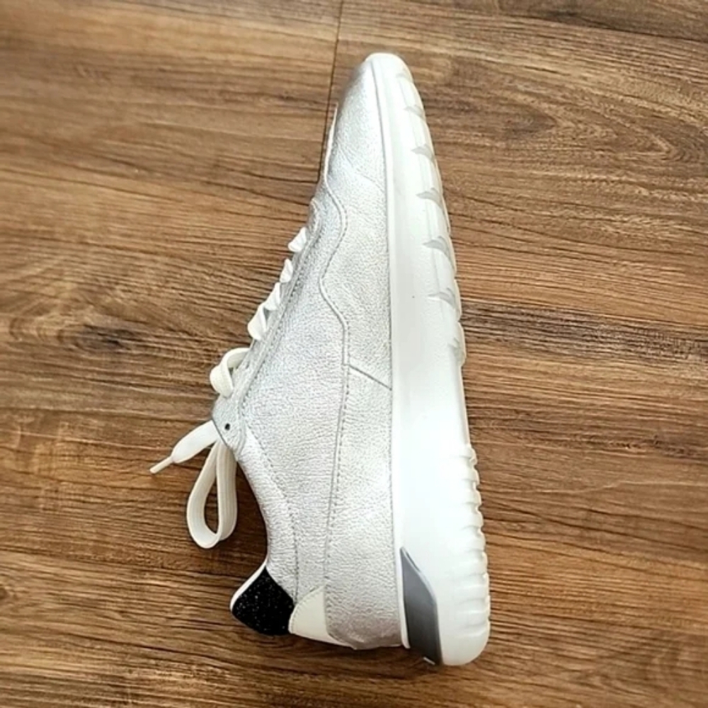 Hogan Sneakers - Picture 6 of 10